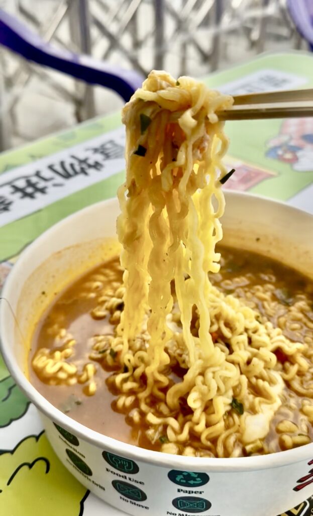漢江で食べたジンラーメンの画像
