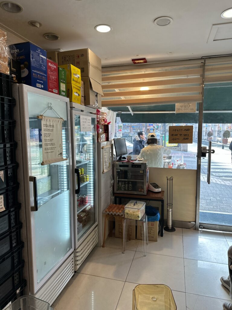 エブリデートーストの紙コップ専用のゴミ箱の画像
