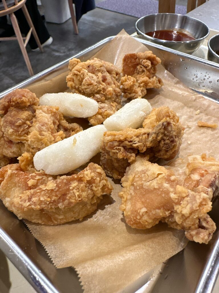 ウォンシャンチキンの韓国チキンとトックの画像