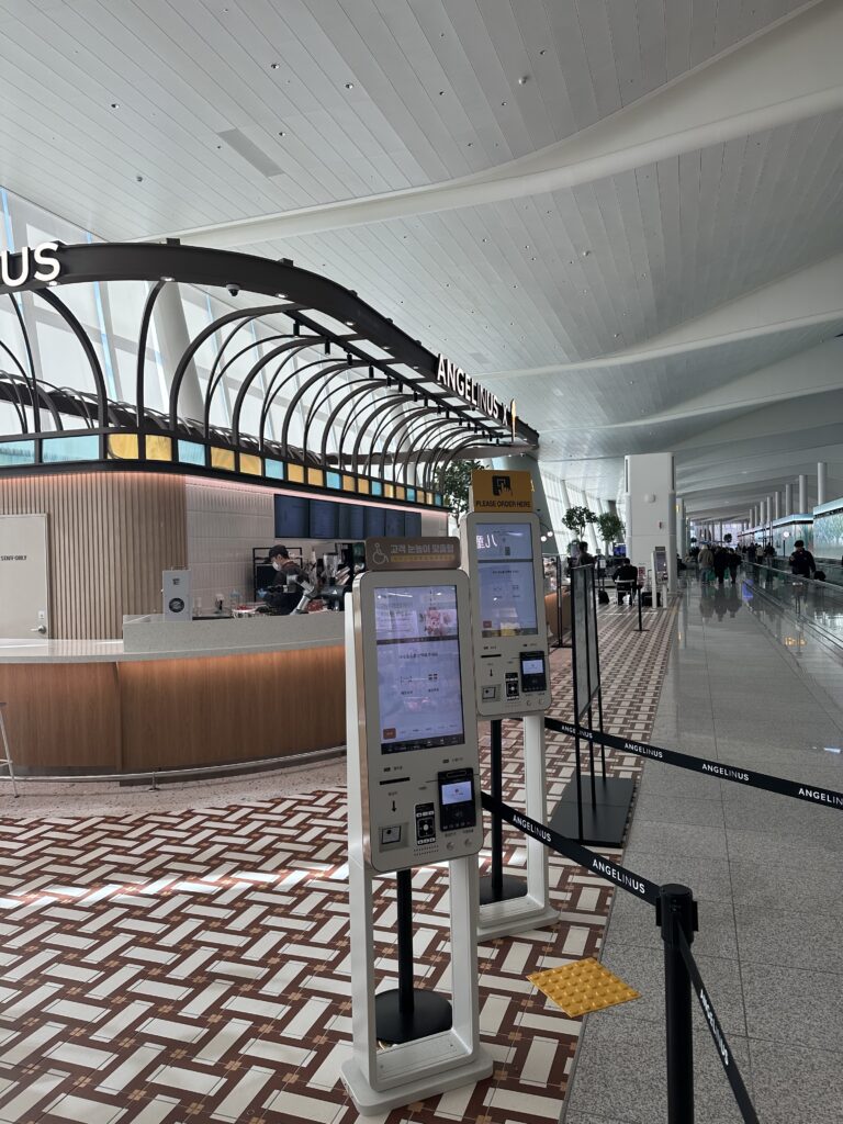 仁川国際空港第二ターミナルANGELINUSの店頭n画像